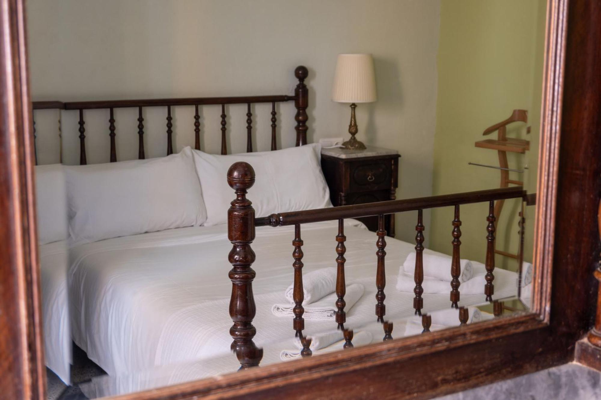 Flora Bed and Breakfast Μπανιόλες Εξωτερικό φωτογραφία